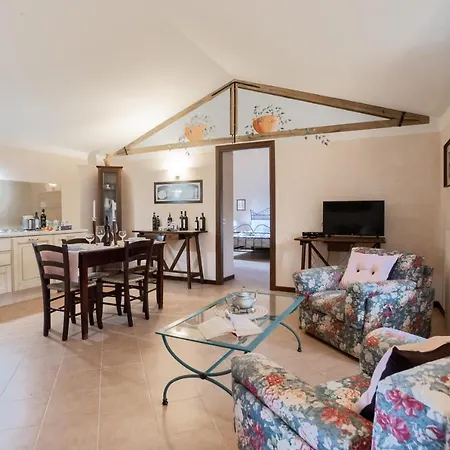Willa Casale Montemoro - Private Pool & Garden | Sleeps 10 - Happy Rentals *