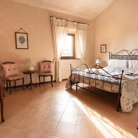 Willa Casale Montemoro - Private Pool & Garden | Sleeps 10 - Happy Rentals *
