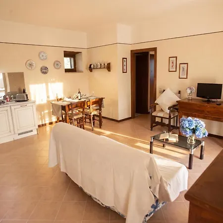 Willa Casale Montemoro - Private Pool & Garden | Sleeps 10 - Happy Rentals