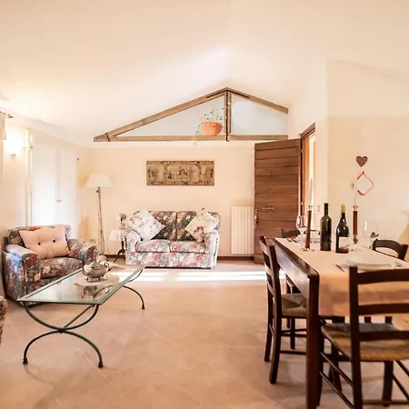 Casale Montemoro - Private Pool & Garden | Sleeps 10 - Happy Allerona